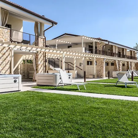 Oliving - *
